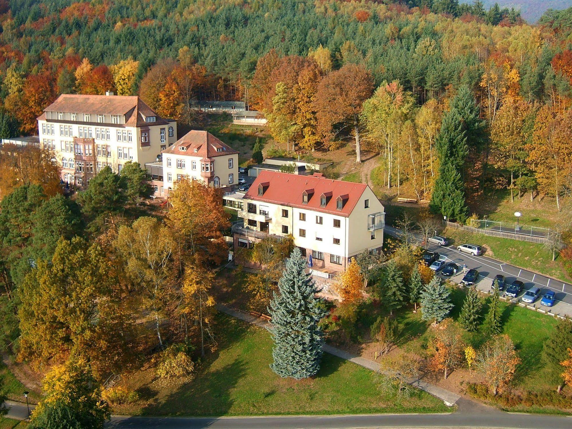 Roomingtons Hotel Franziskushoehe Lohr Exterior foto